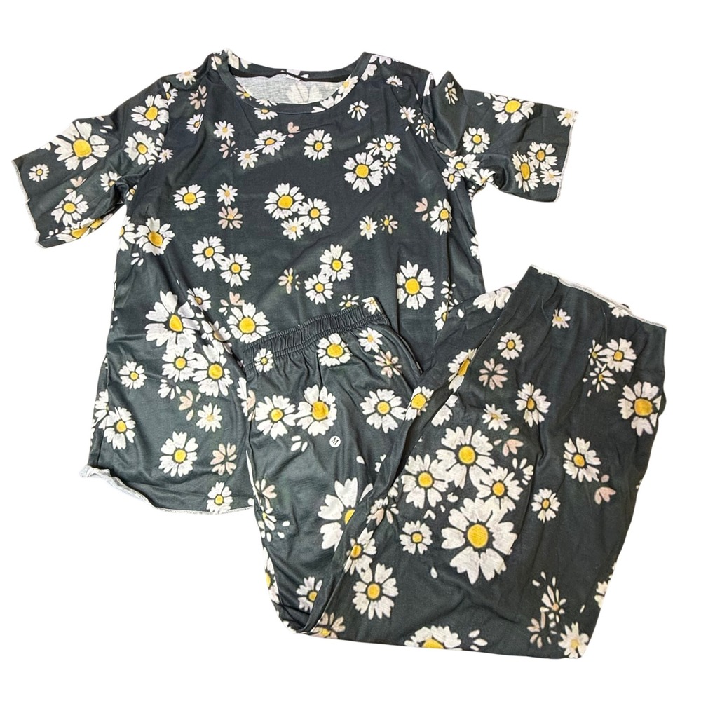 Daisy‎ Pajama Set Sleepwear Loungewear Comfy Casual Medium
